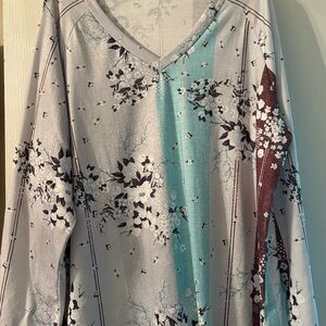 Floral V-Neck Long Sleeve Top